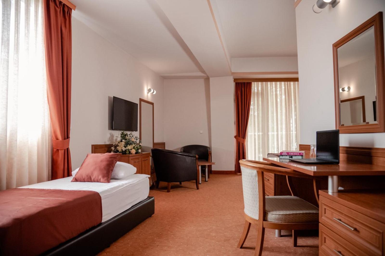 סטרוגה Hotel Drim & Spa מראה חיצוני תמונה