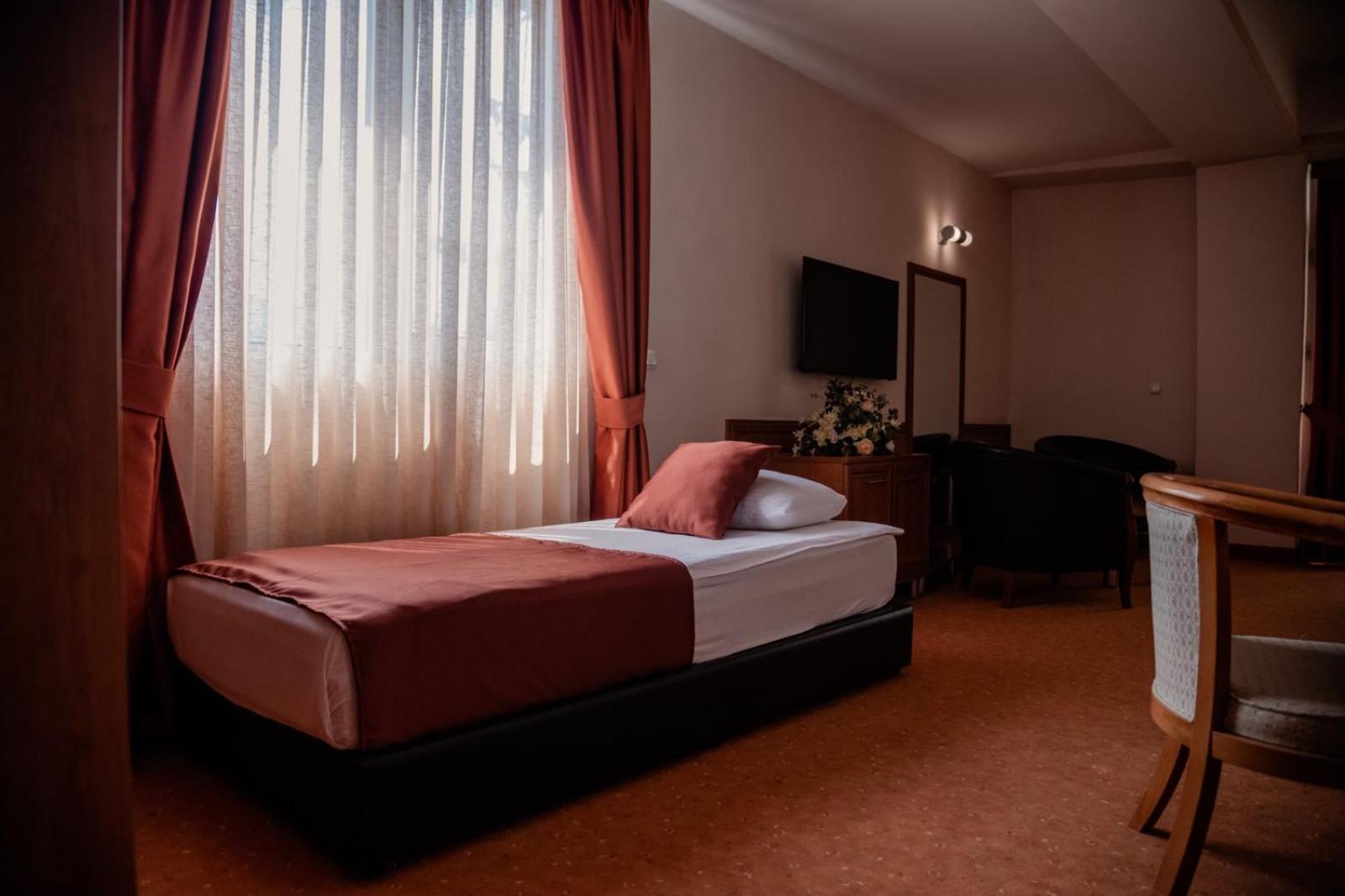 סטרוגה Hotel Drim & Spa מראה חיצוני תמונה